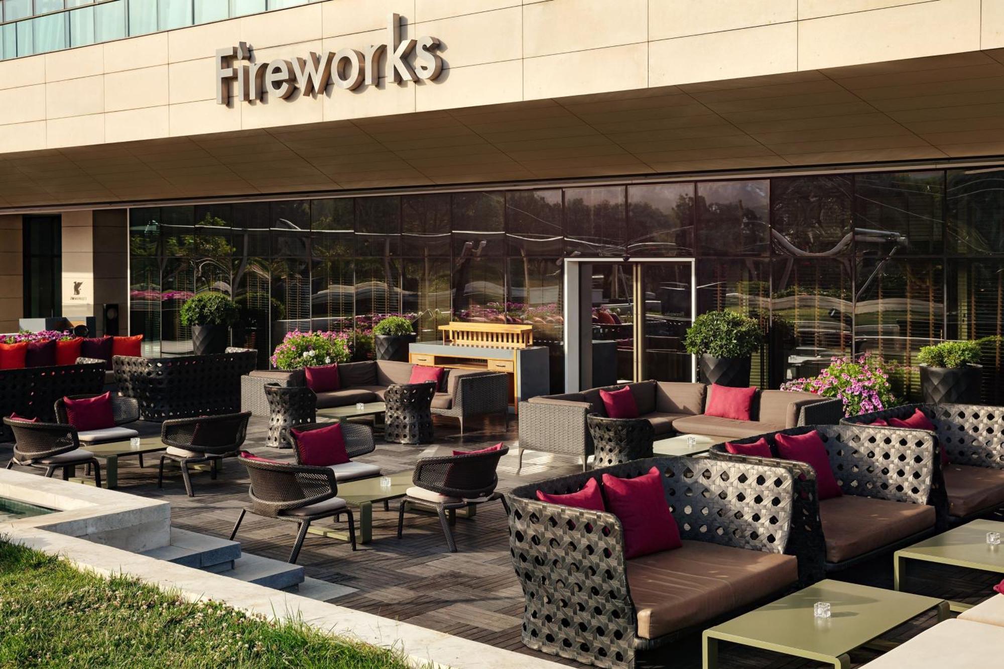 Jw Marriott Absheron Baku Hotel Екстериор снимка Fireworks