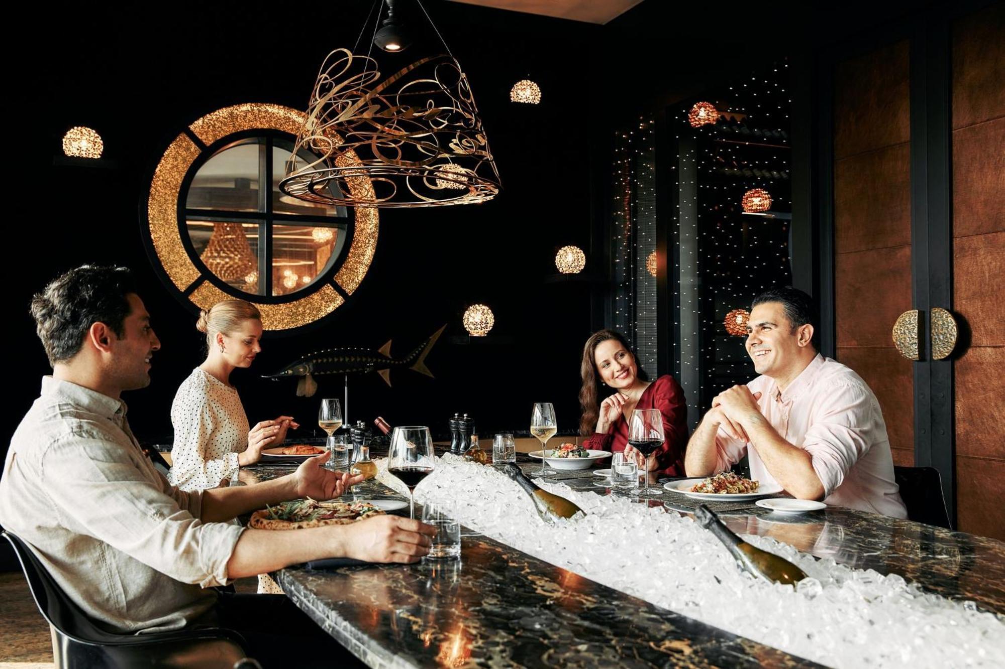 Jw Marriott Absheron Baku Hotel Екстериор снимка The bar at the restaurant