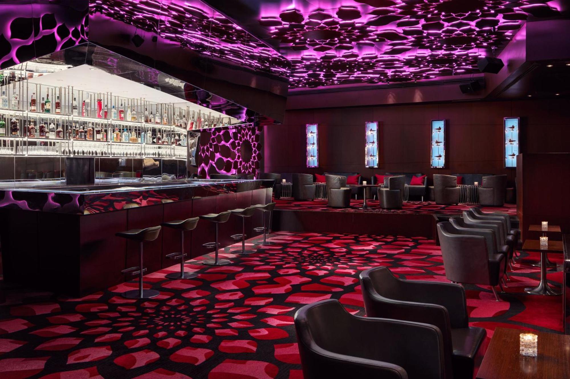 Jw Marriott Absheron Baku Hotel Екстериор снимка The interior of the nightclub