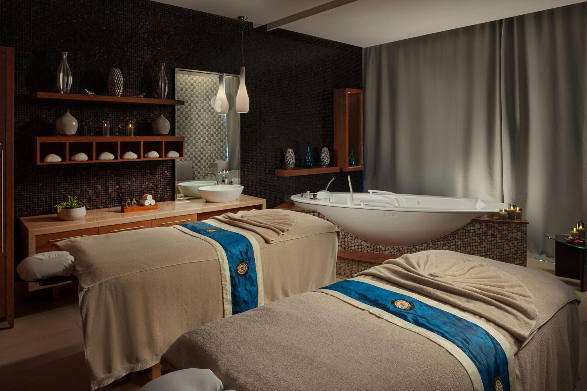 Jw Marriott Absheron Baku Hotel Екстериор снимка A spa treatment room