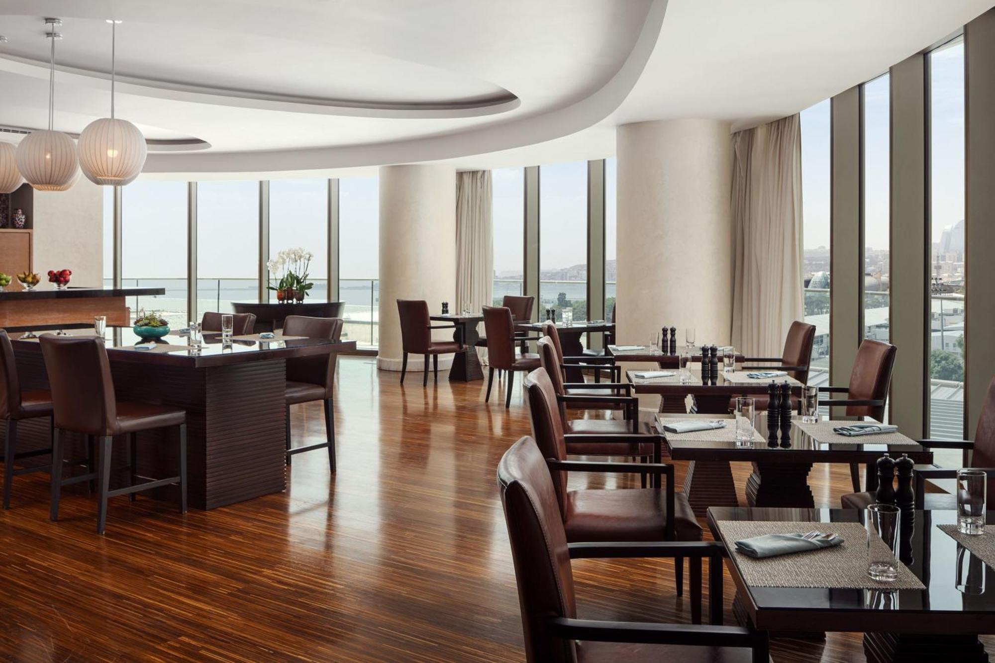 Jw Marriott Absheron Baku Hotel Екстериор снимка The Club Lounge at the Ritz-Carlton, Dubai