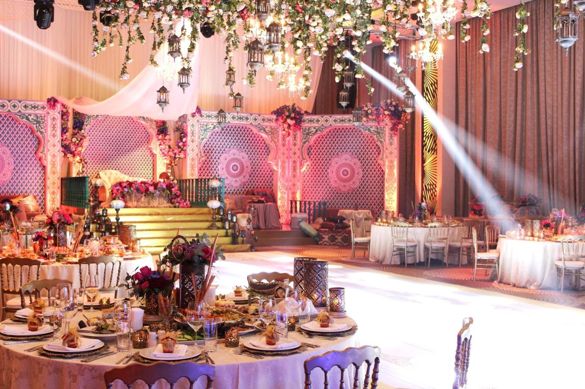 Jw Marriott Absheron Baku Hotel Екстериор снимка The ballroom at the Ritz-Carlton, Dubai